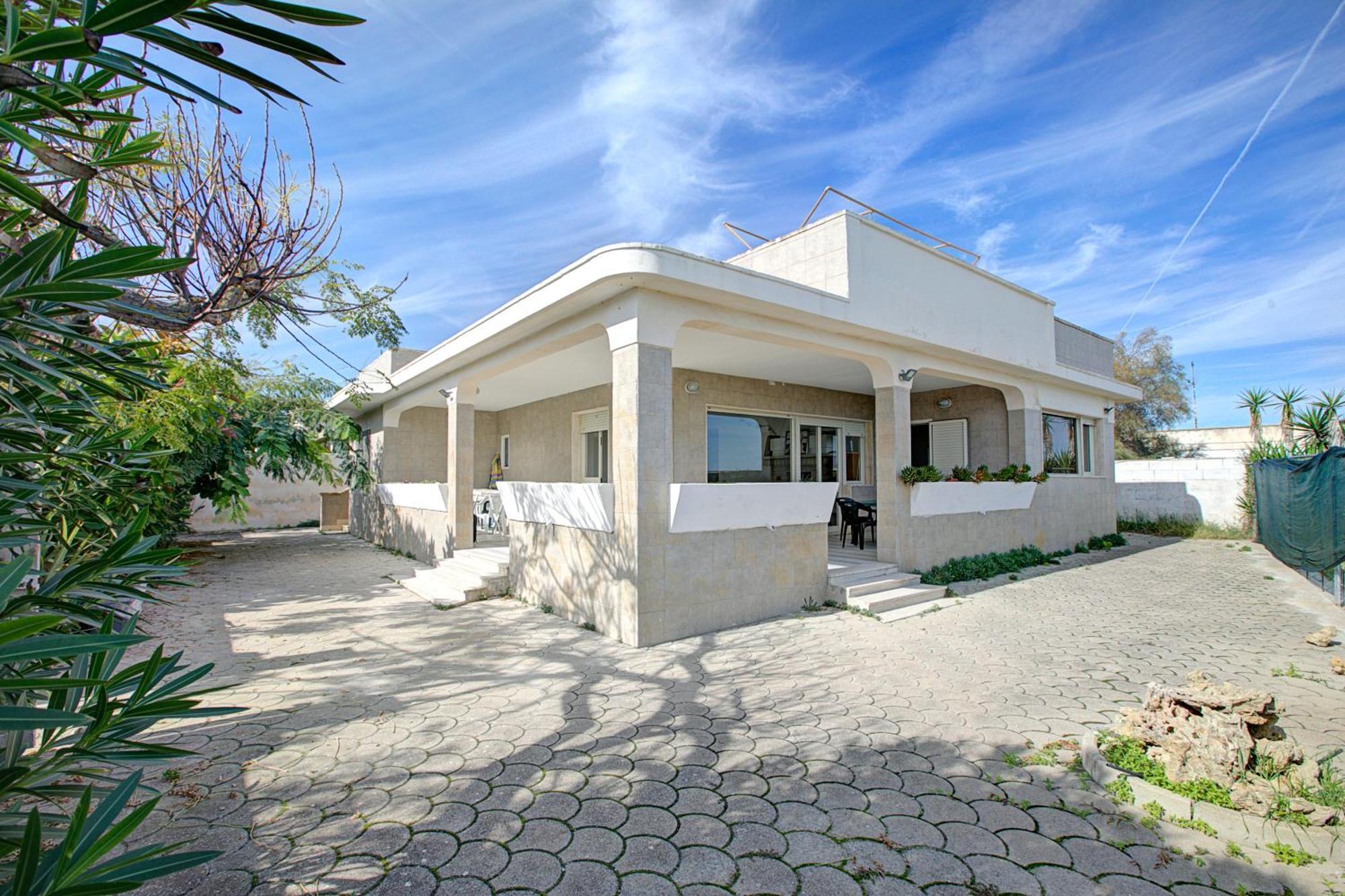 Villa Dei Fanti On The Sandy Beach - Happy Rentals Λέτσε Εξωτερικό φωτογραφία